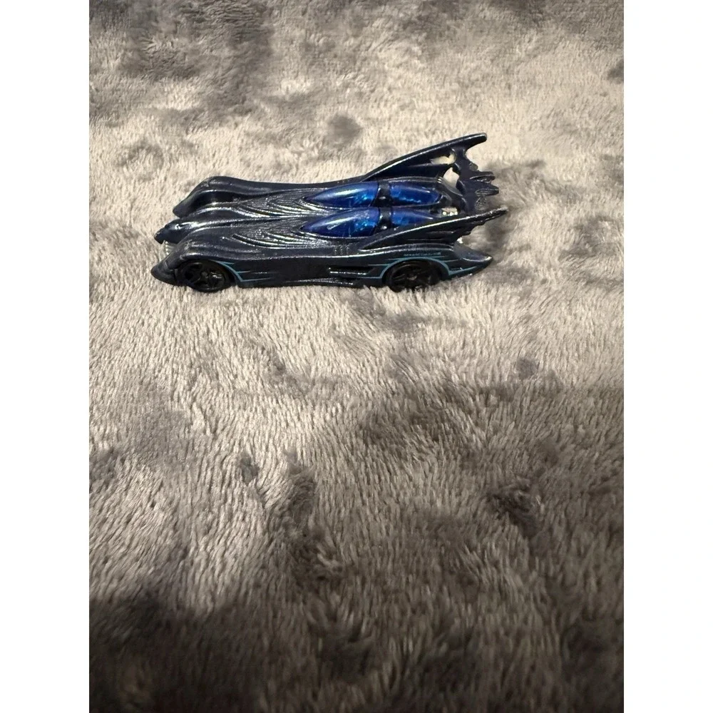 Hot Wheels Mattel Dark Blue Metallic Batmobile B3540 Loose Diecast Car 1:64 2004